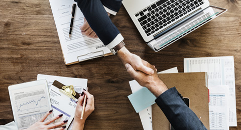 Compensa Capital Humano alcanza un acuerdo de colaboración con Hastee, pionera en Europa en ofrecer acceso a salario bajo demanda